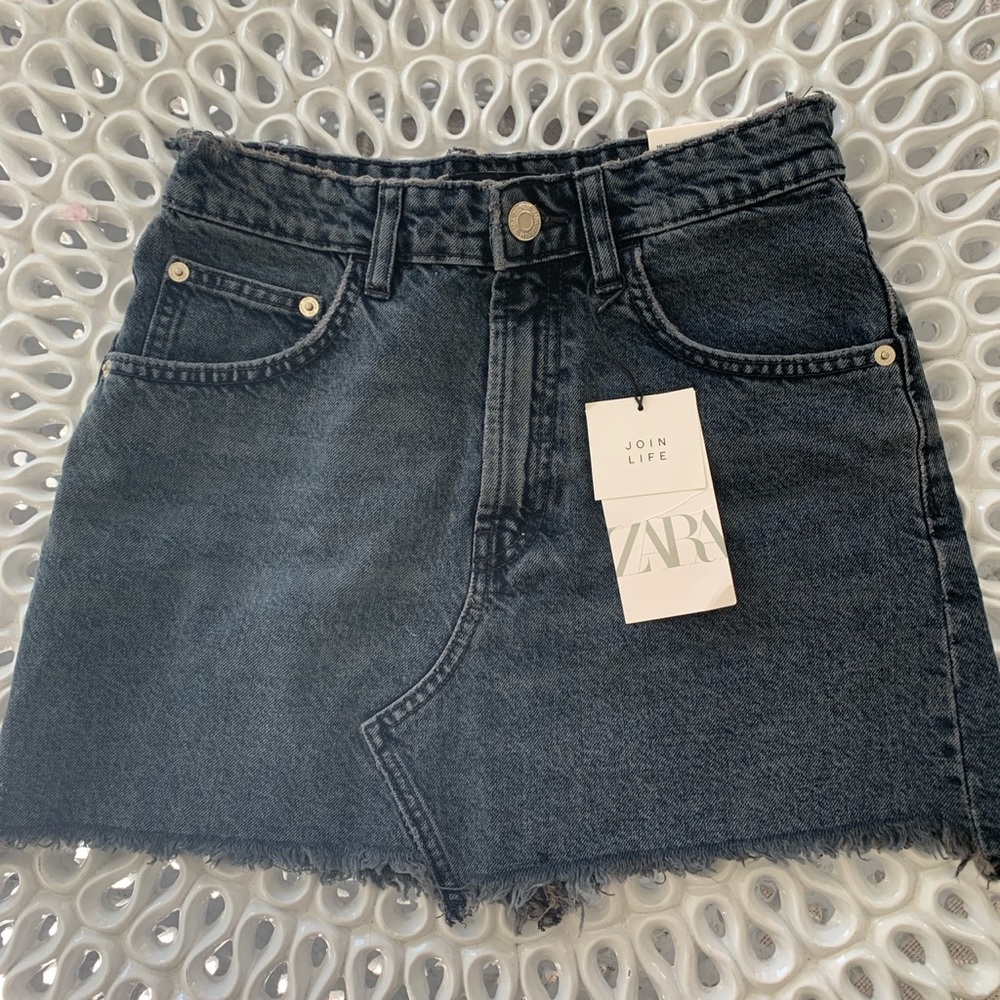 Zara mini Denim Skirt NWT